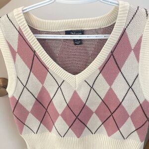 Refuge V-Neck Argyle Sweater Vest in Pink and Cream
